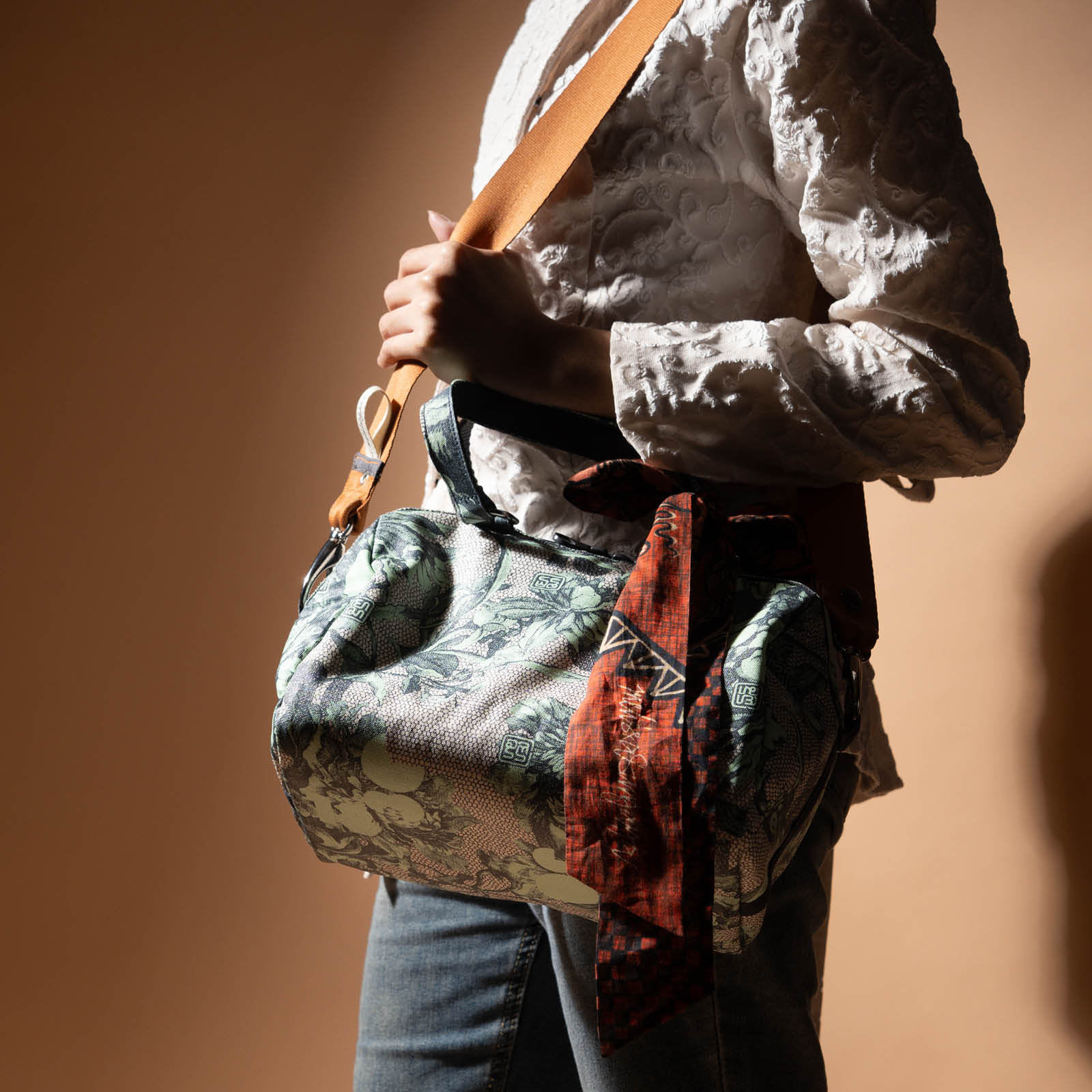 Botani Lace - Batavia Bag