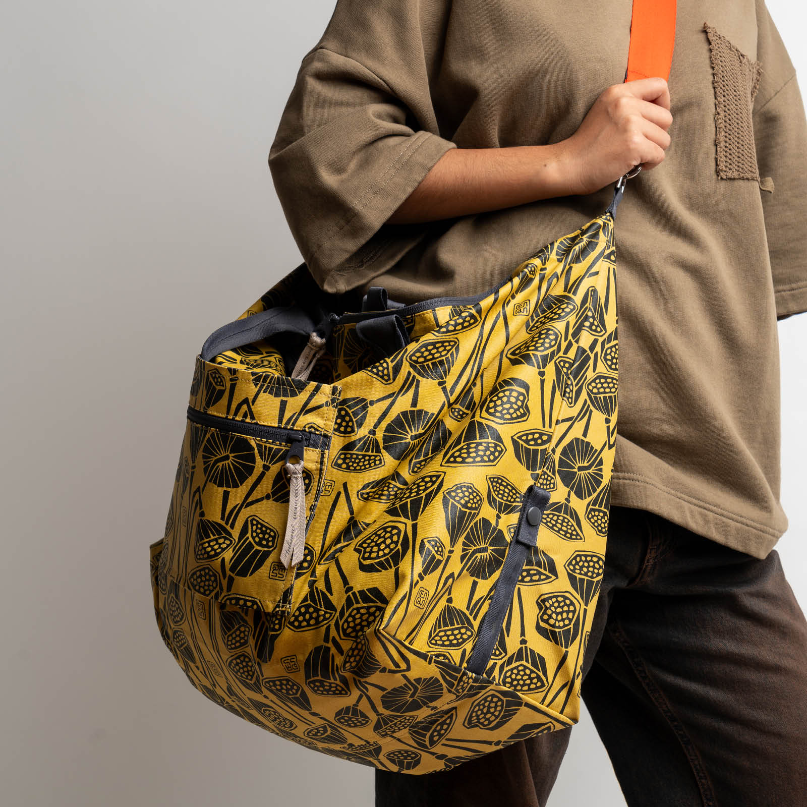 Seedpod - Cruise Bag
