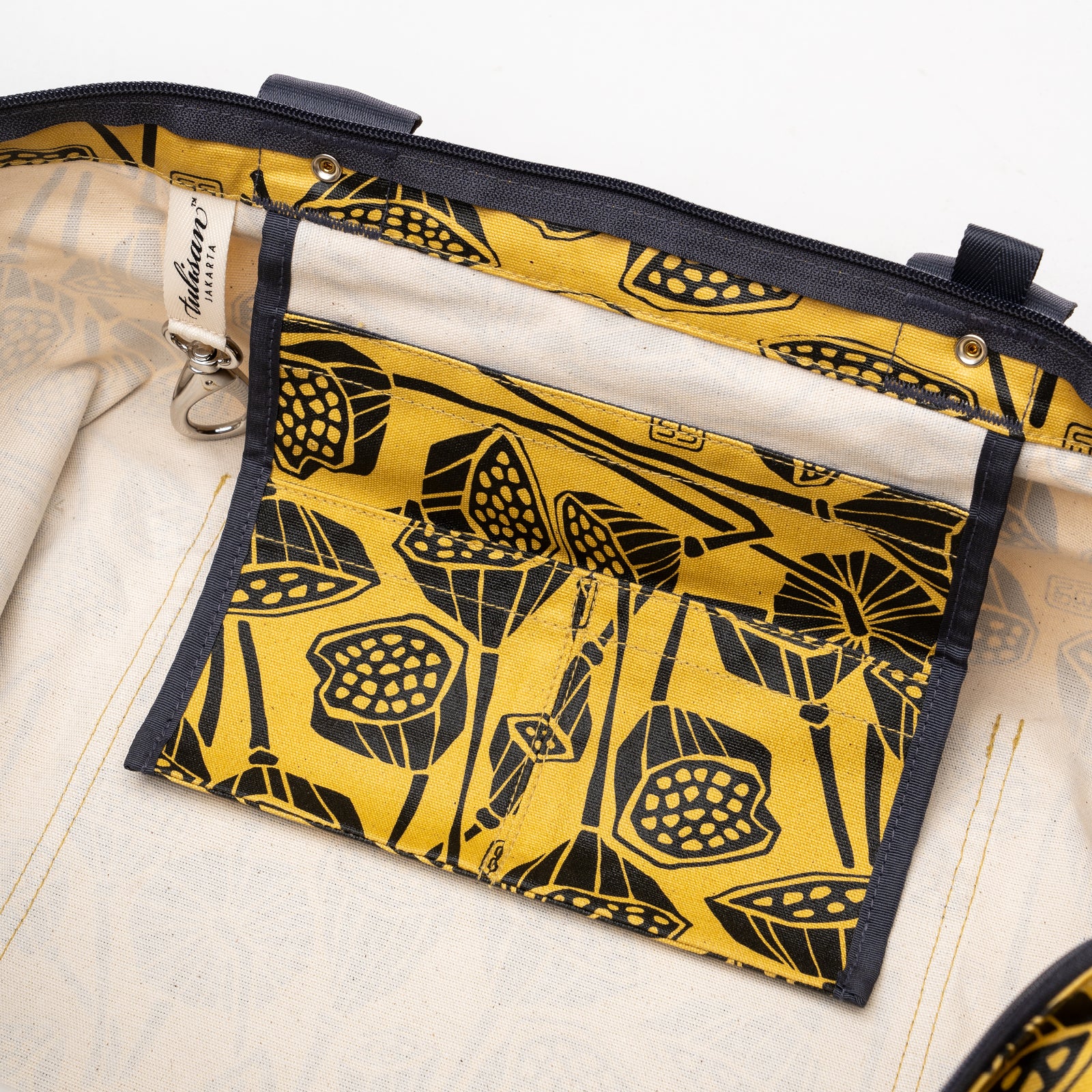 Seedpod - Cruise Bag