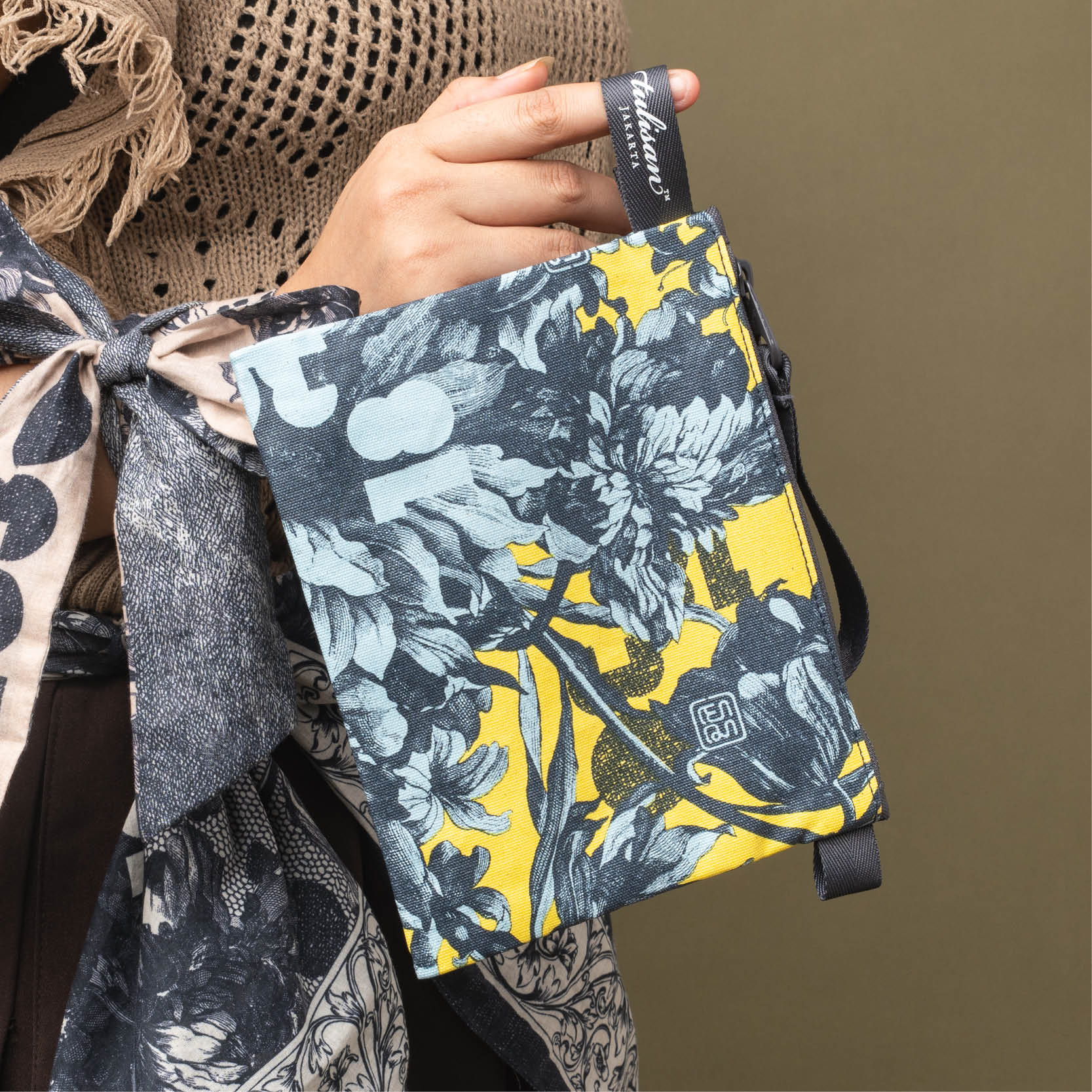 Botani Pop - Medium Pouch