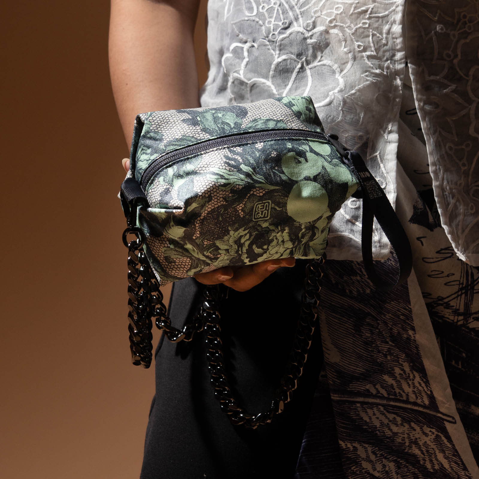 Botani Lace - Small Cube