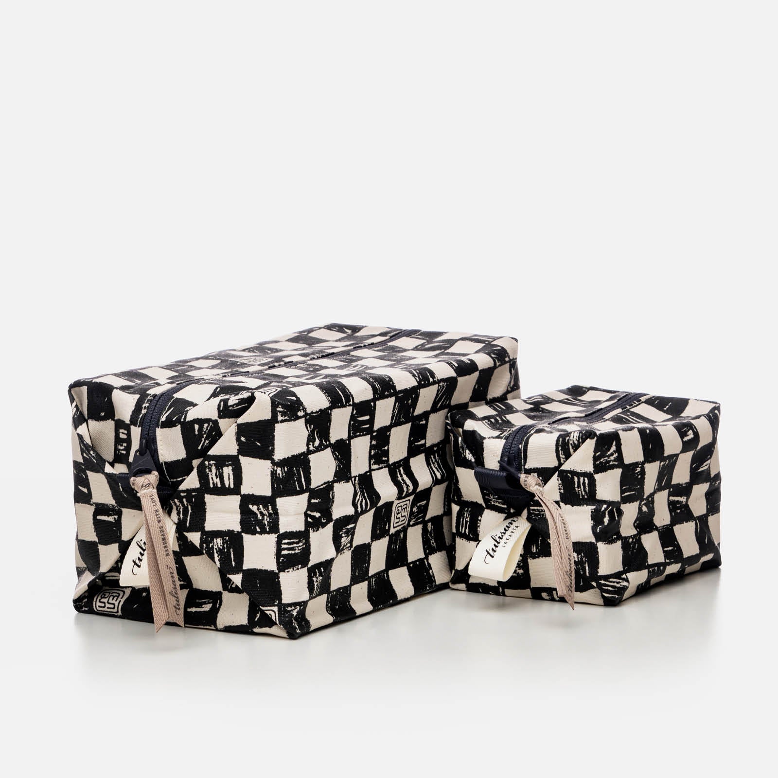 Catur - Medium Cube