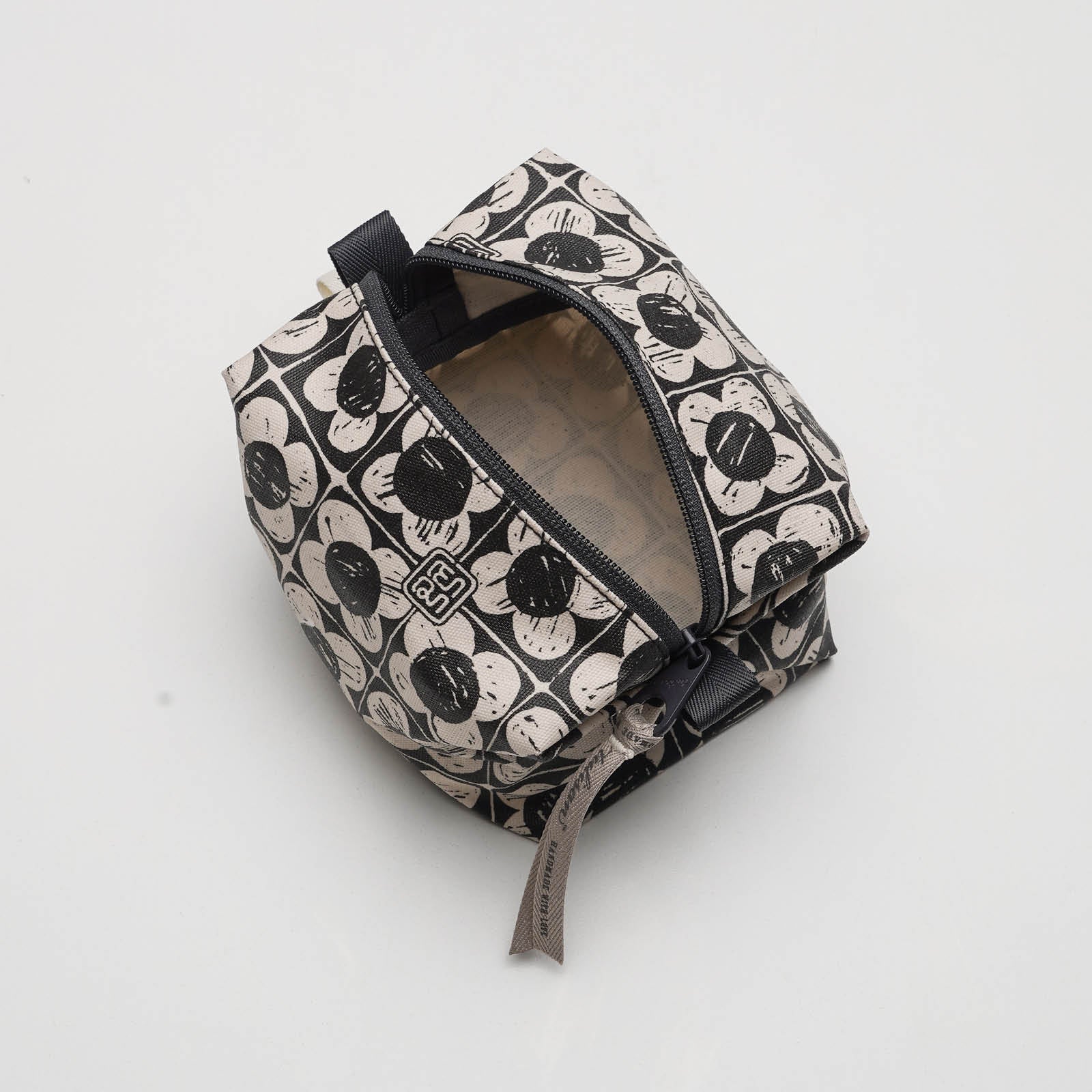 Bungaku - Small Cube