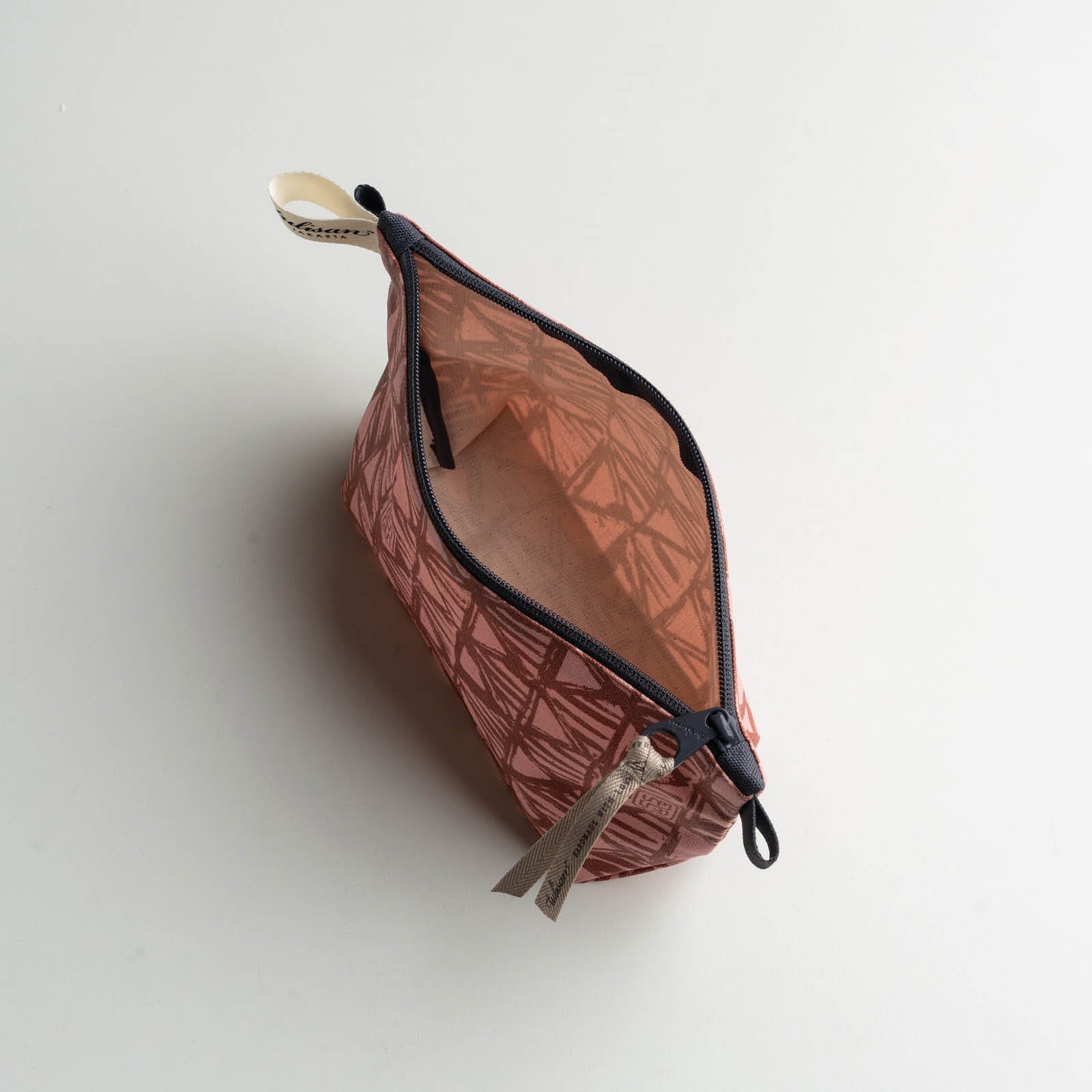 Alih - Medium Organizer