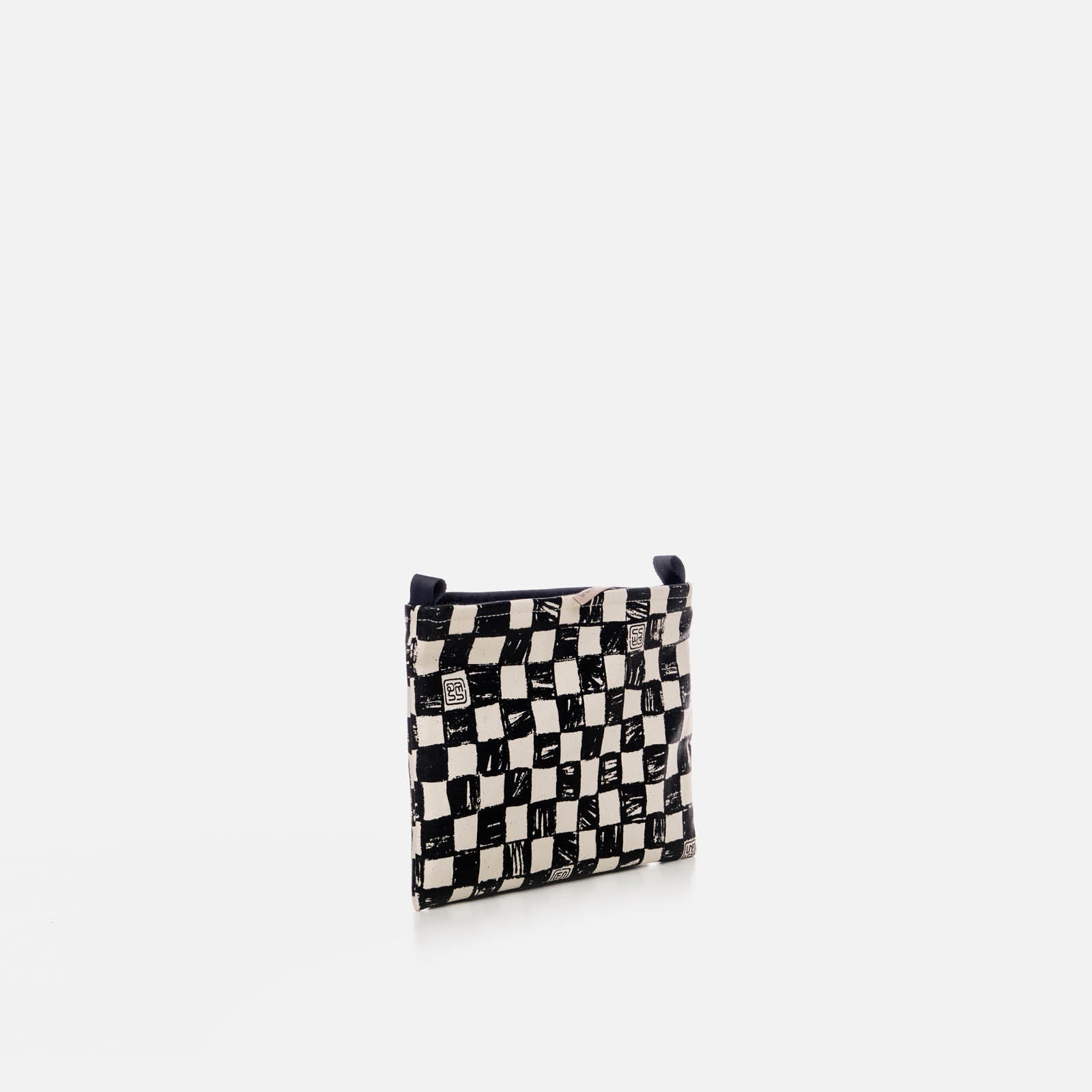 Catur - Small Keynote Purse