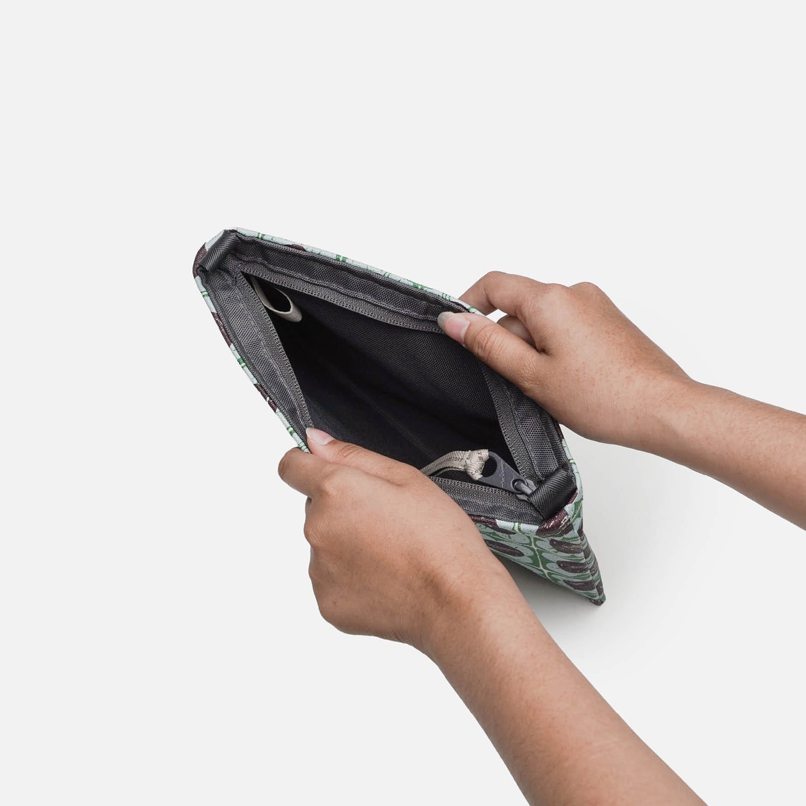 Bungaku - Small Keynote Purse