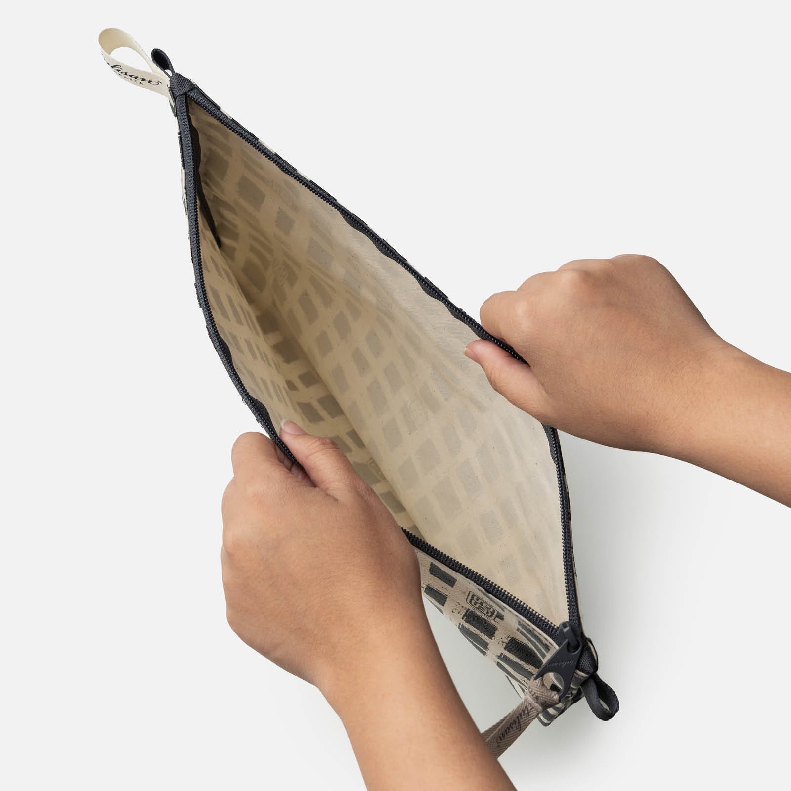 Postmo Kotak - Large Pouch