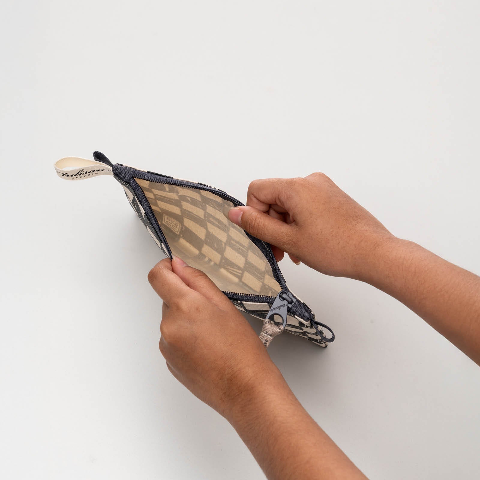 Catur - Small Pouch