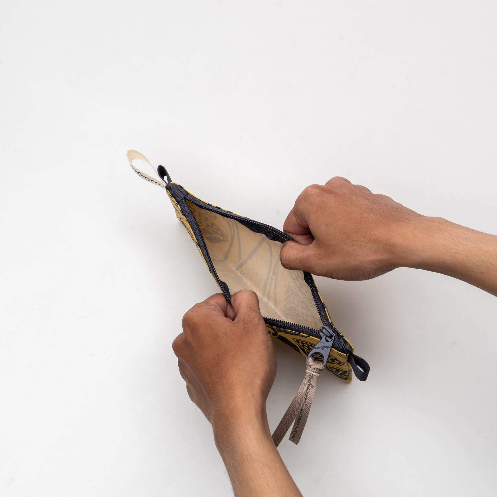 Seedpod - Petite Pouch