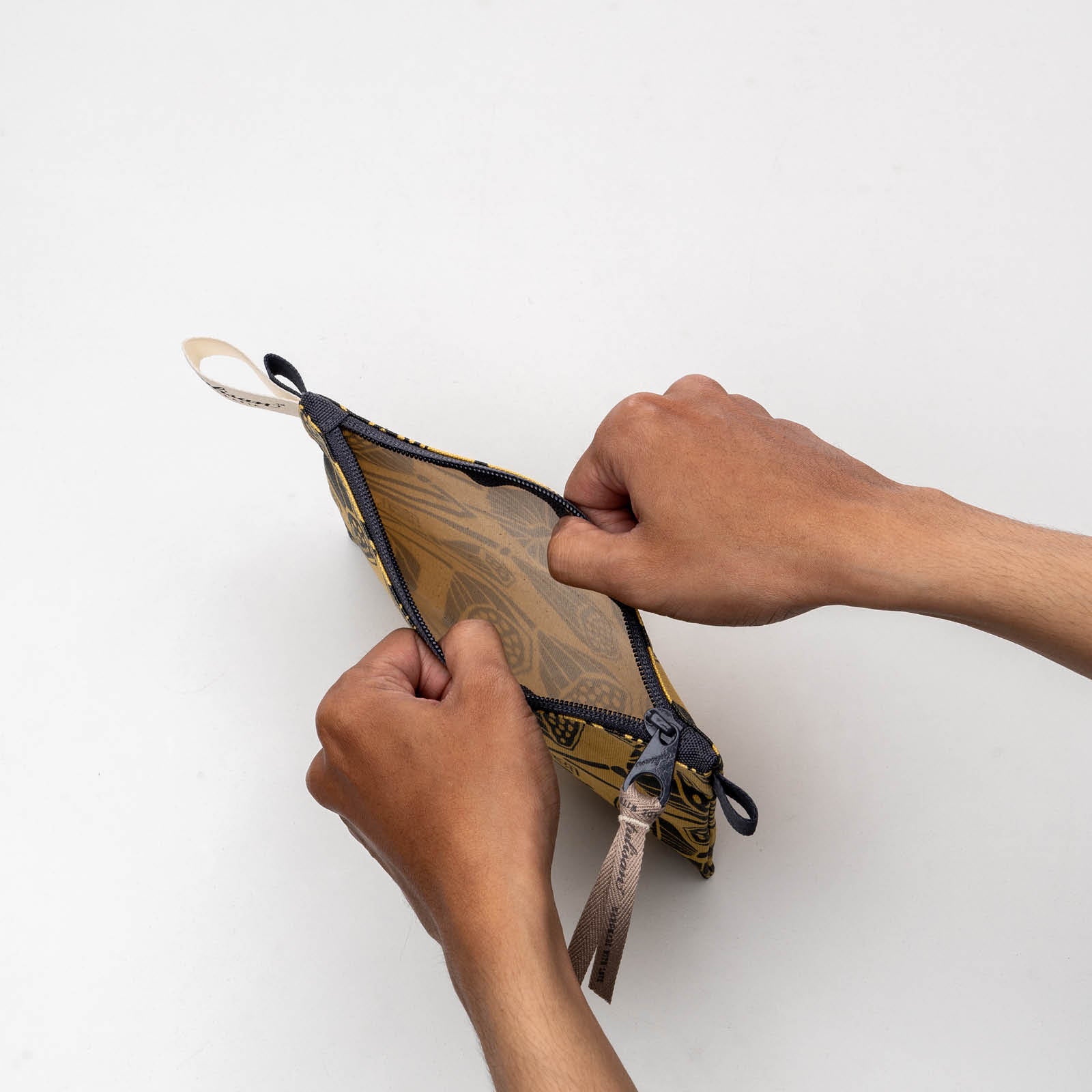 Seedpod - Small Pouch