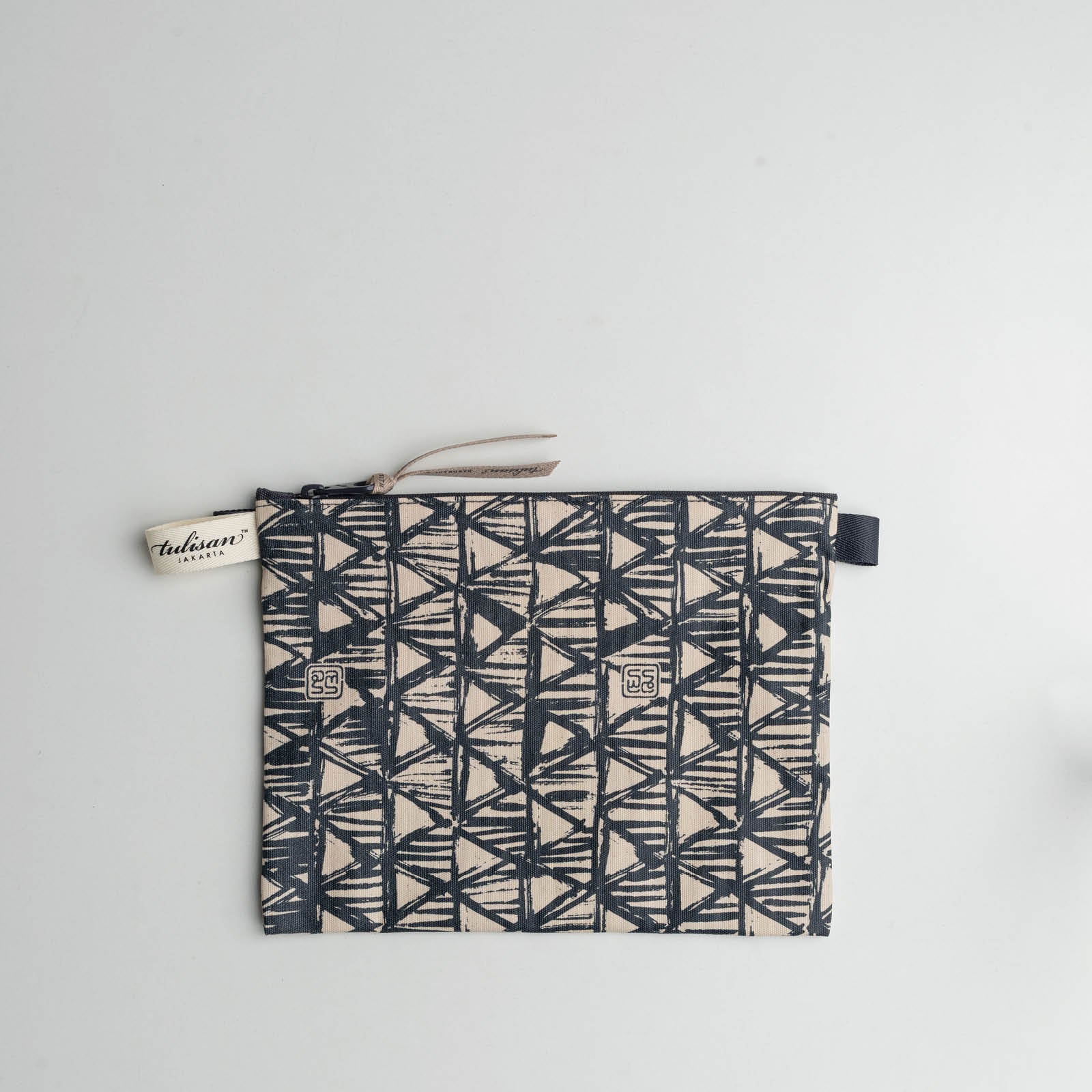 Alih - Medium Pouch