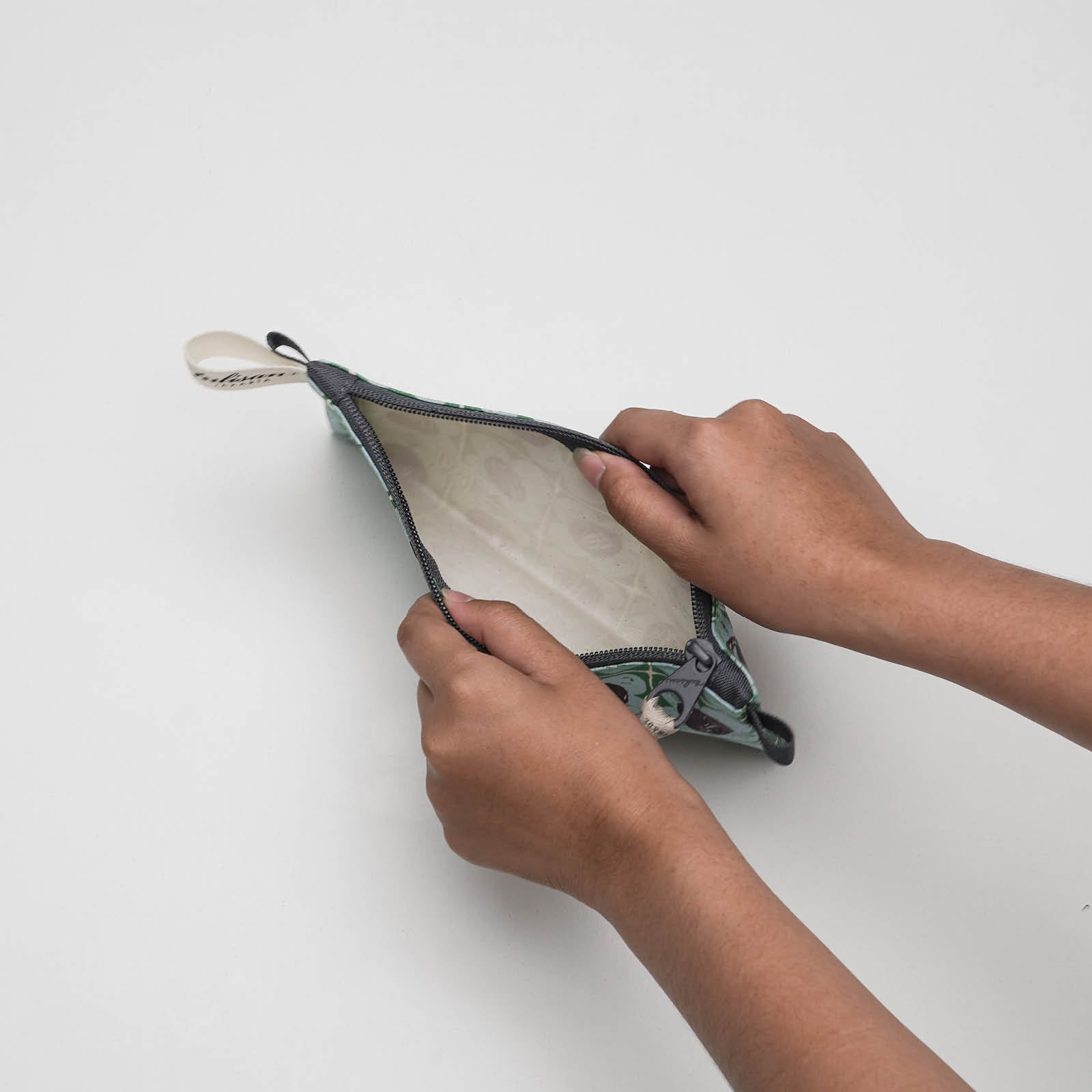 Bungaku - Petite Pouch