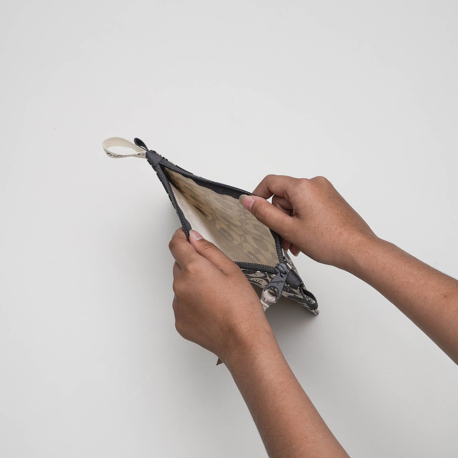 Bungaku - Small Pouch