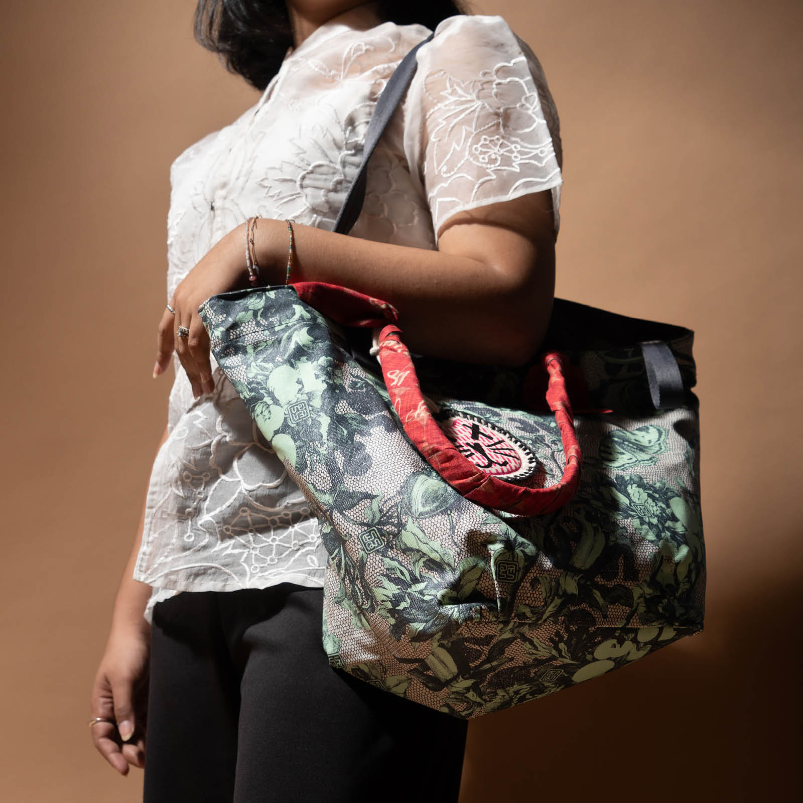 Botani Lace - City Tote