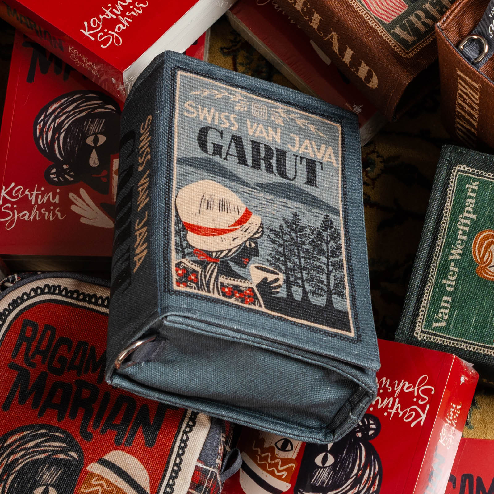 Garut - Originals Carta Clutch