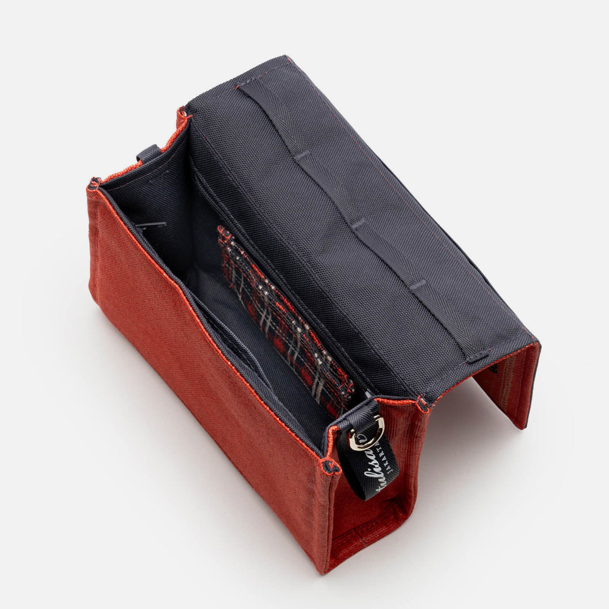 Smitten - Originals Narasi Clutch