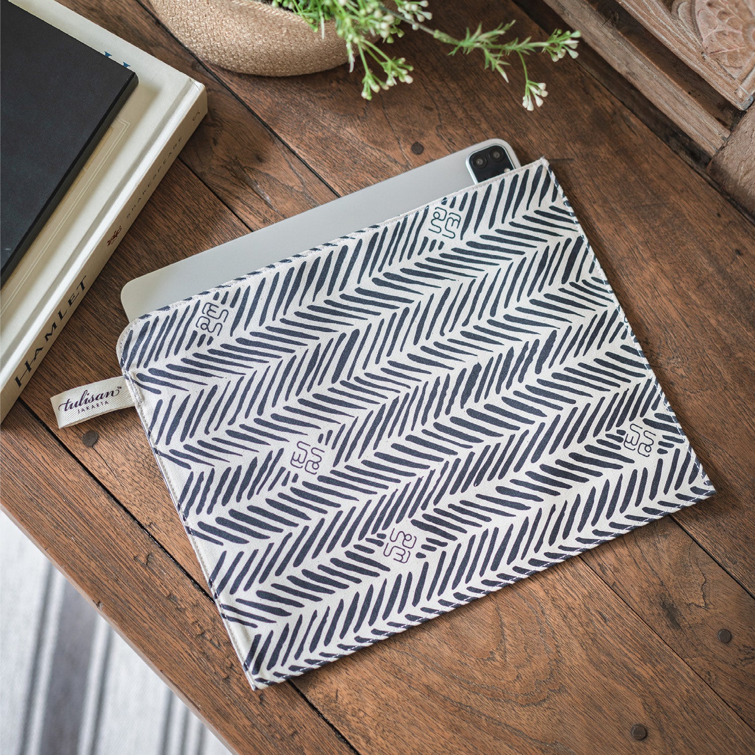 Tulang Ikan - Large Tablet Pouch