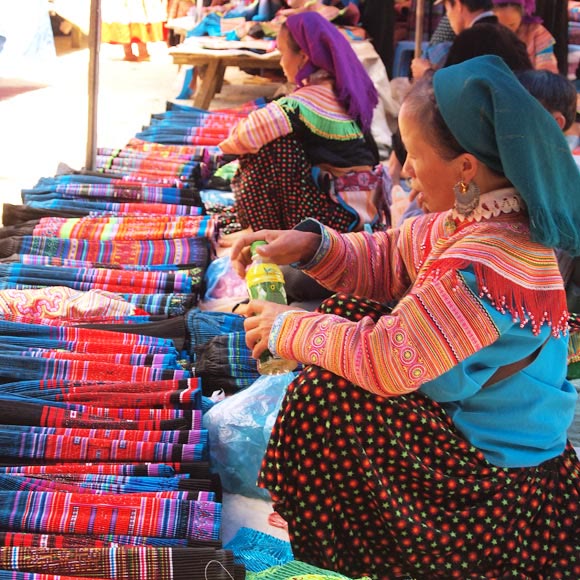 The Fabric of Hmong