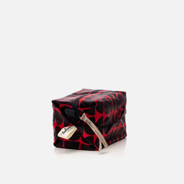 Small Cube { X5+ } - hover