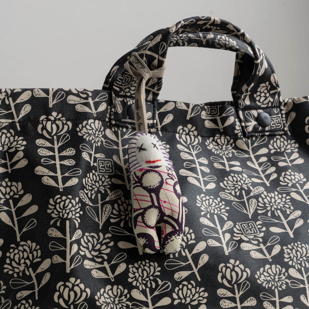 Diction Tote