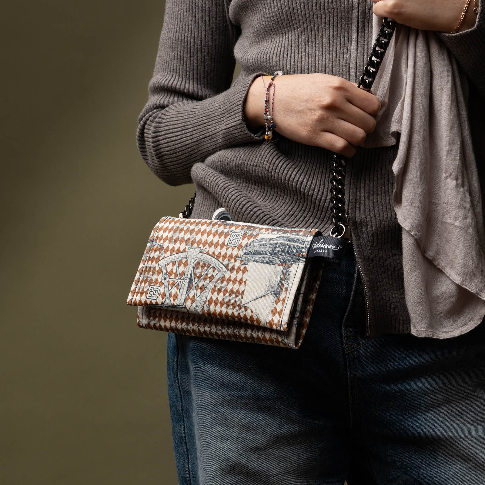 Pinisi Wajikito - Olio Clutch