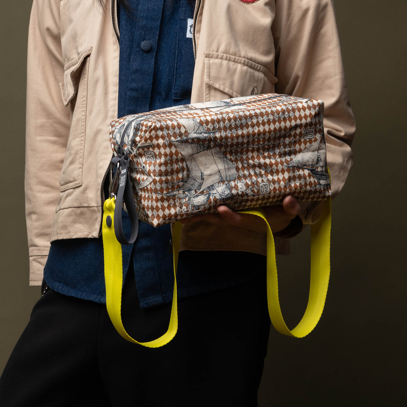 Pinisi Wajikito - Medium Cube