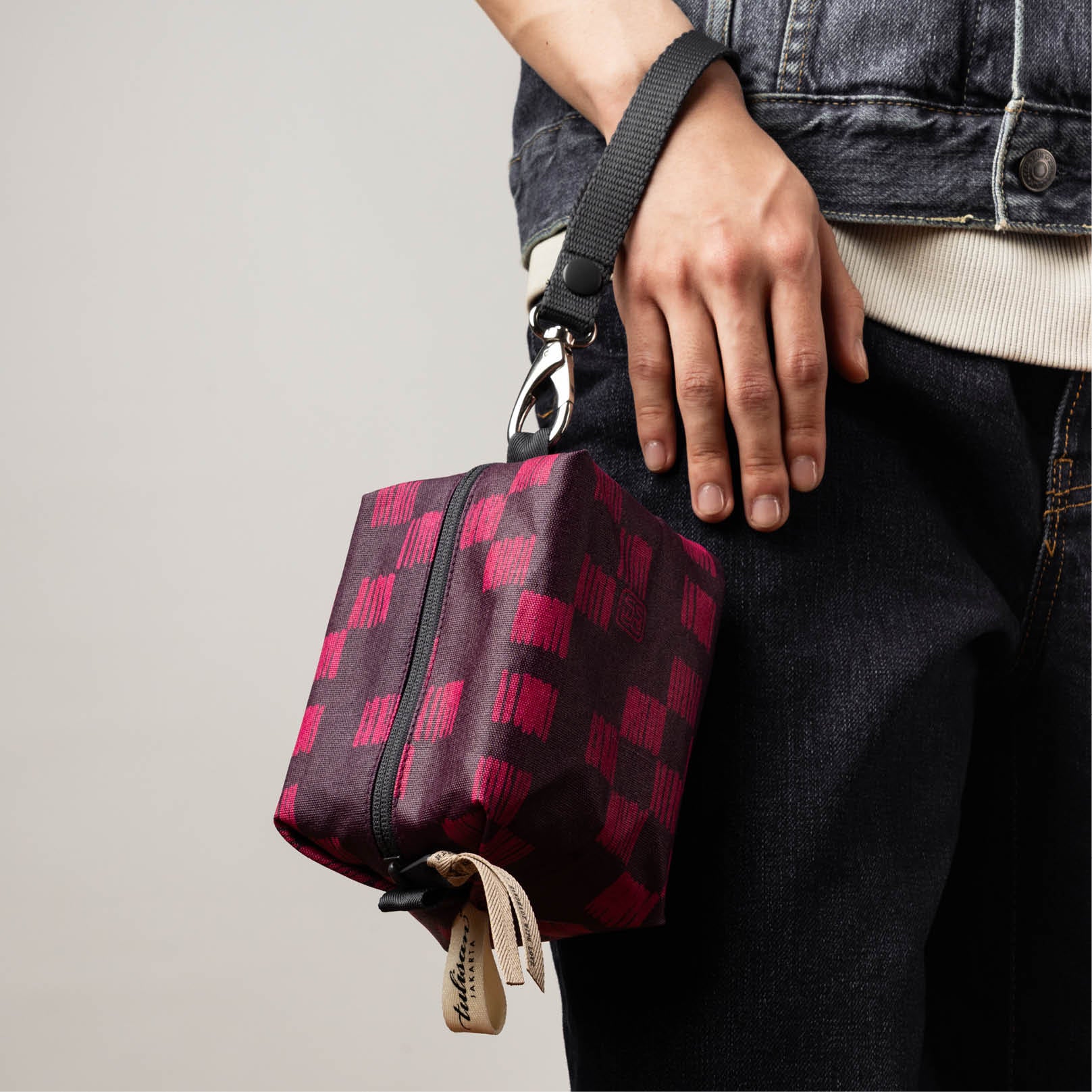 Postmo Ulos I - Small Cube