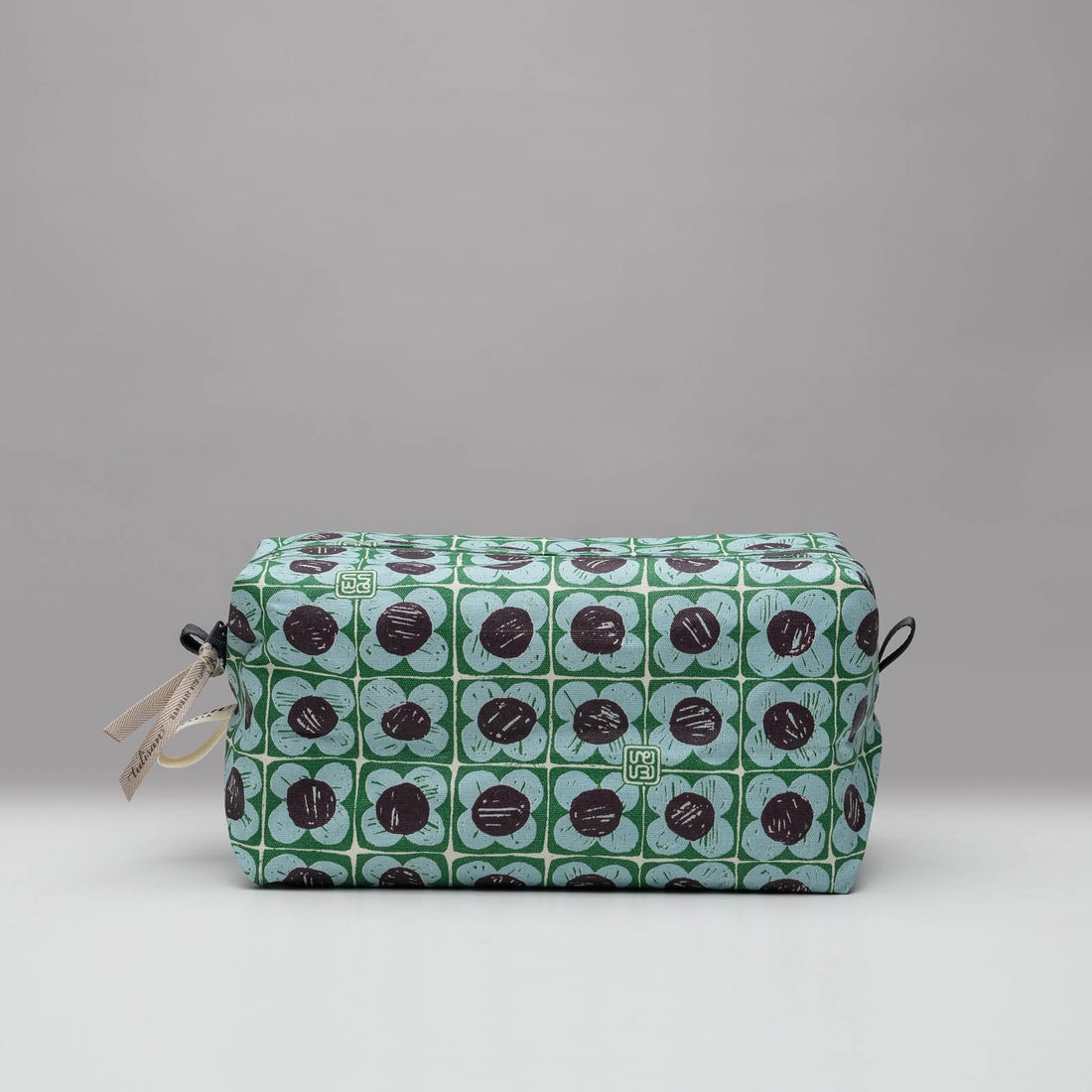 Medium Cube { X5+ }