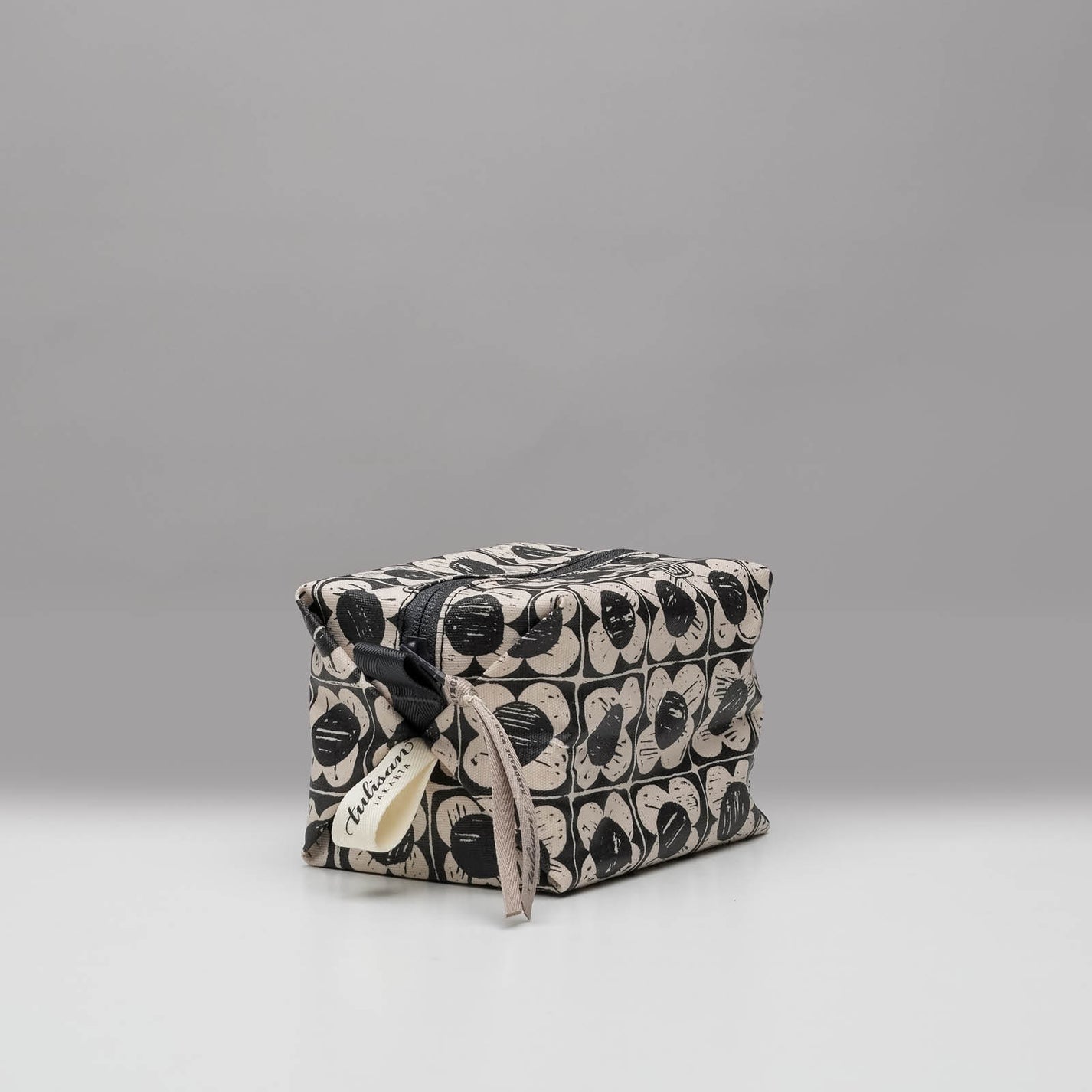 Small Cube { X5+ }
