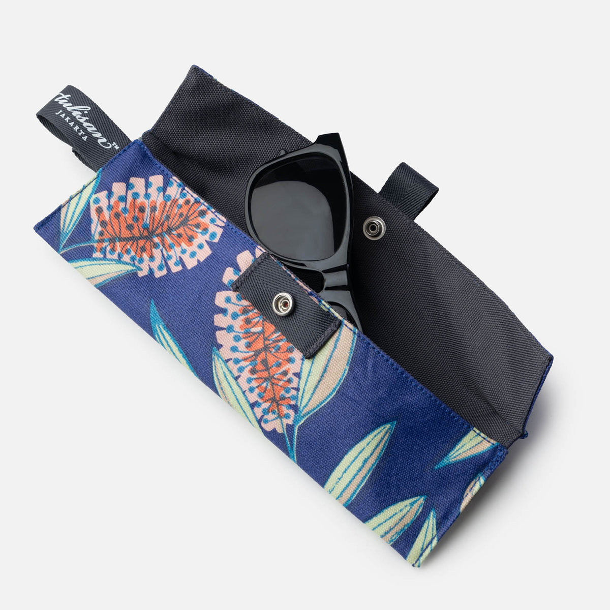 Cajeput - Extra Petite Vanity Case