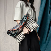 Postmo Kotak - Large Keynote Purse