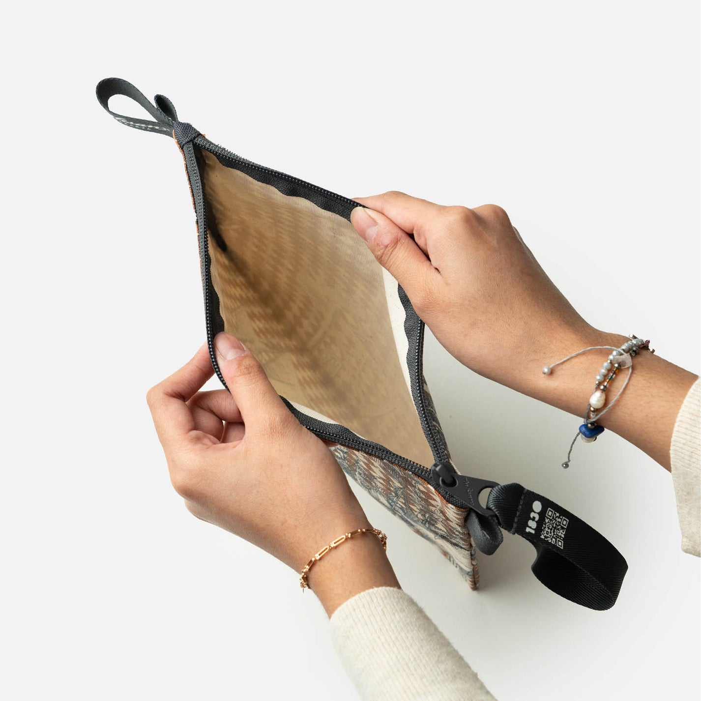 Pinisi Wajikito - Medium Pouch