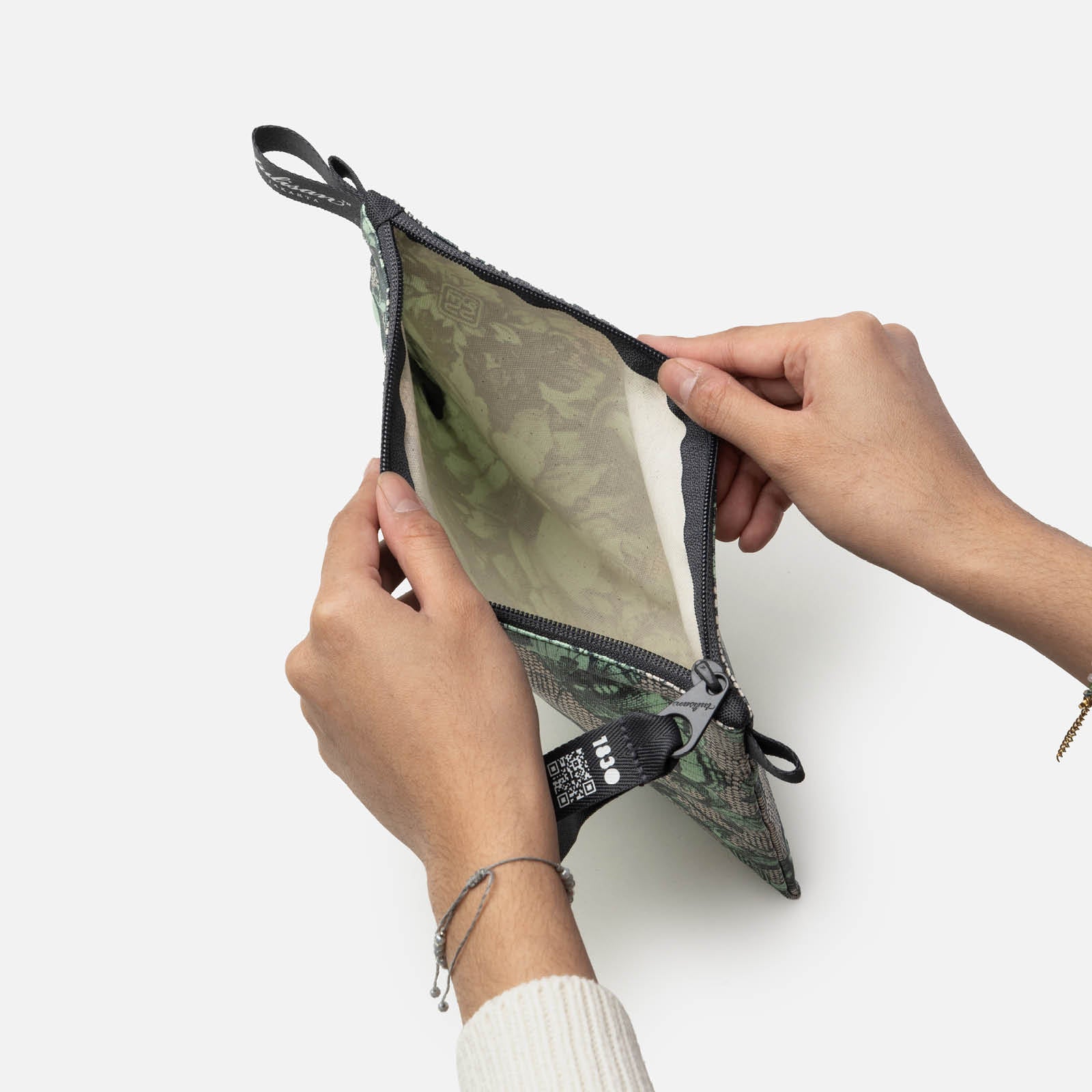 Botani Lace - Medium Pouch