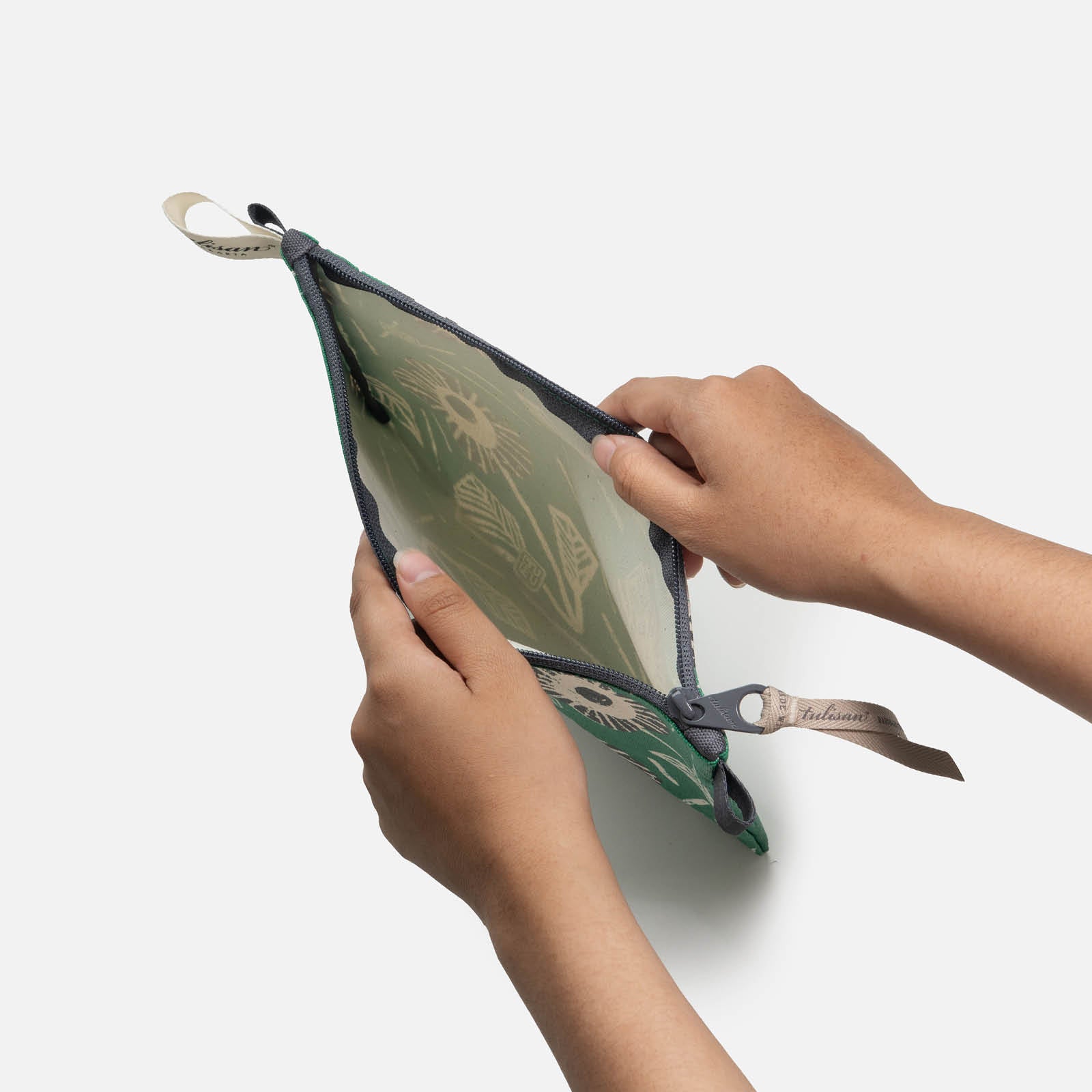 Postmo Kebunku - Medium Pouch