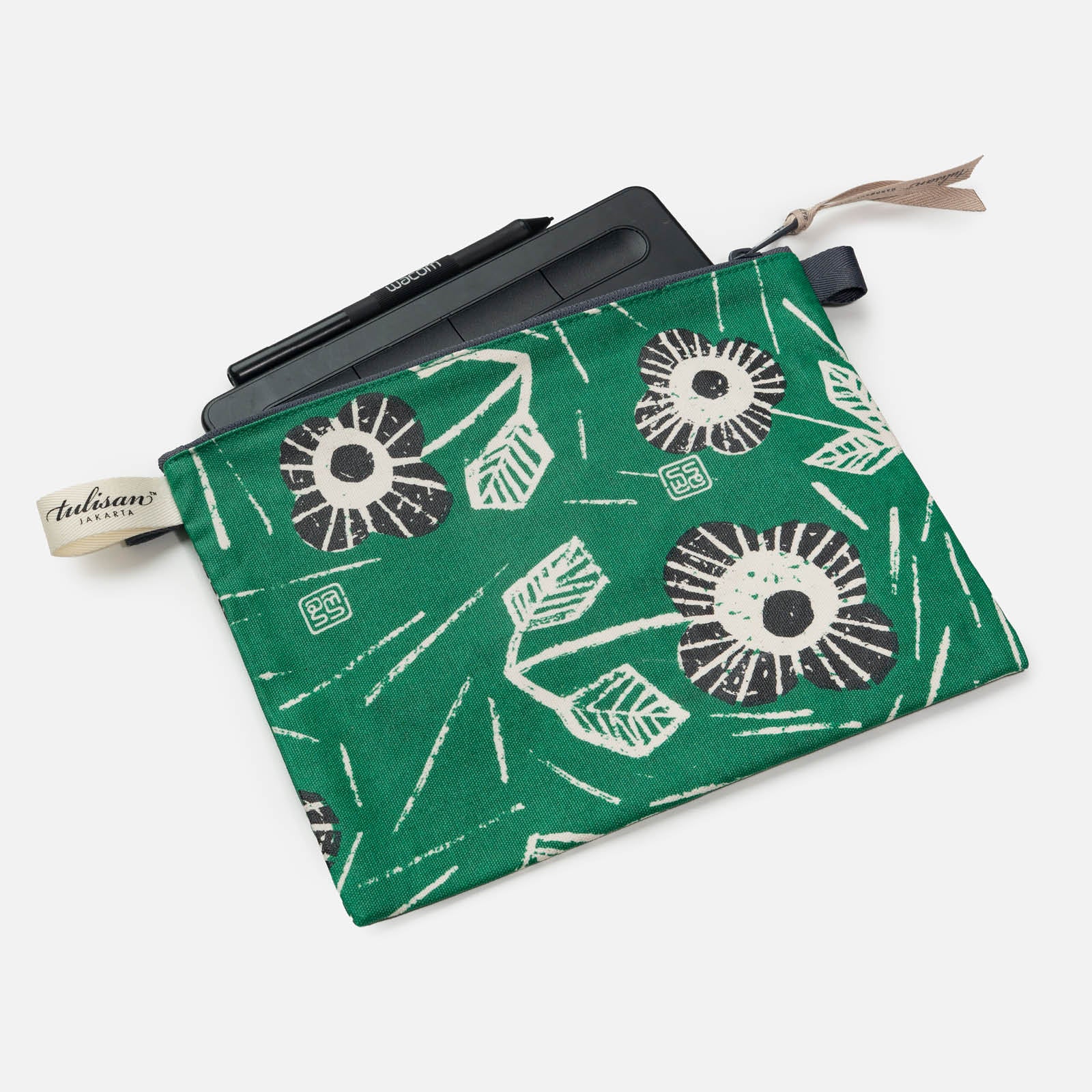 Postmo Kebunku - Medium Pouch