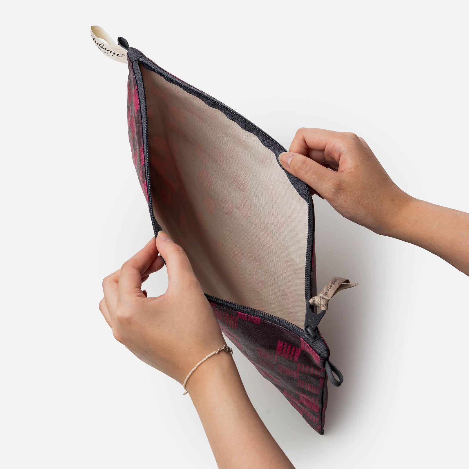 Postmo Ulos I - Large Pouch