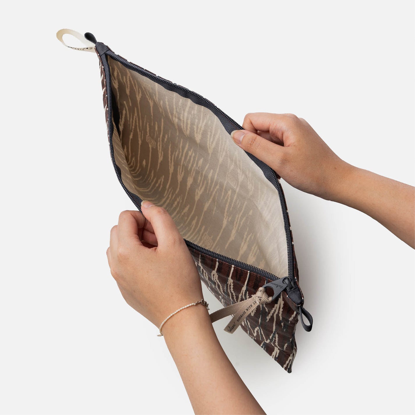 Postmo Ulos II - Large Pouch