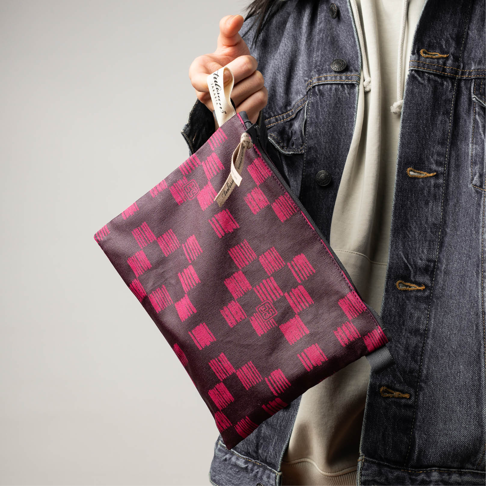 Postmo Ulos I - Medium Pouch