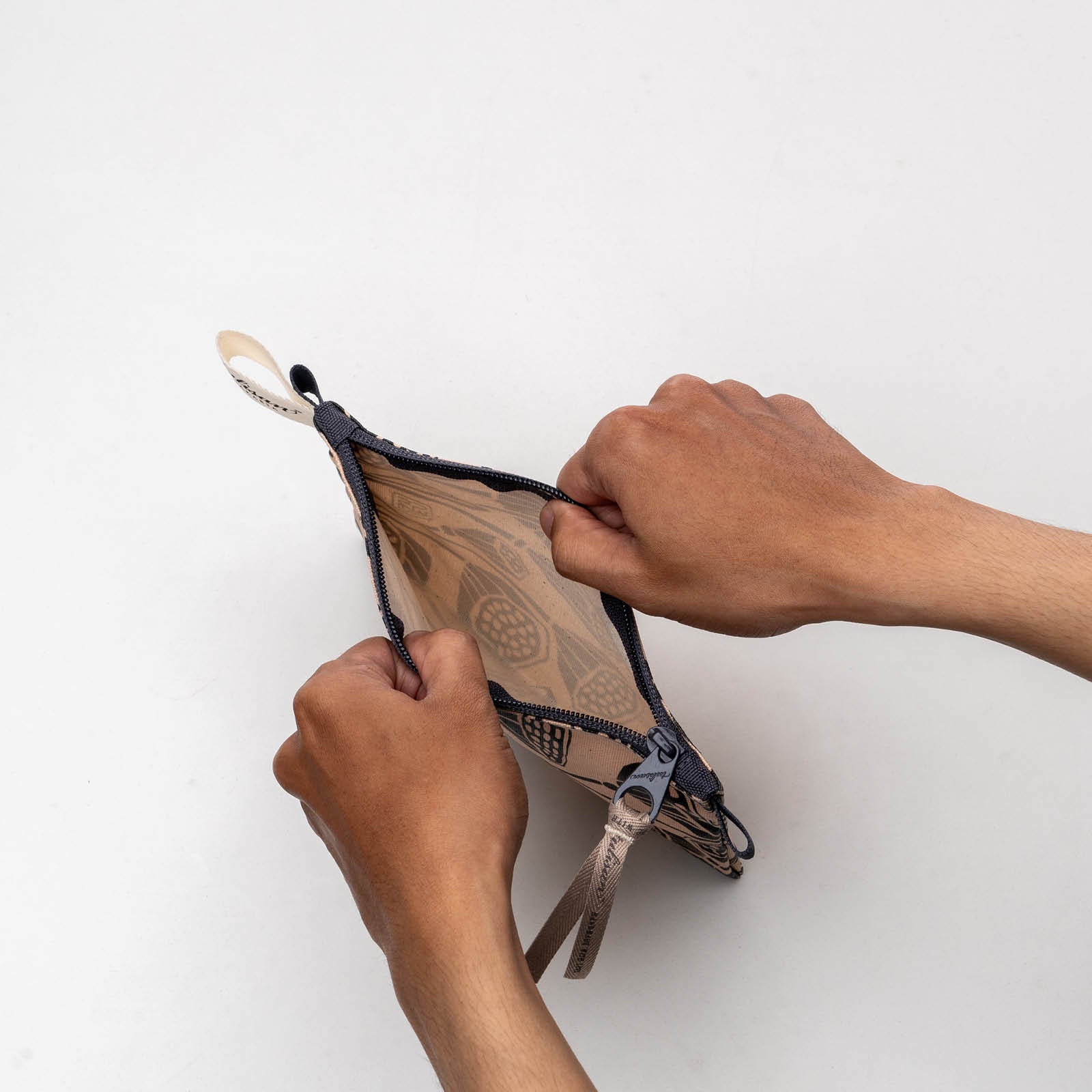 Seedpod - Small Pouch