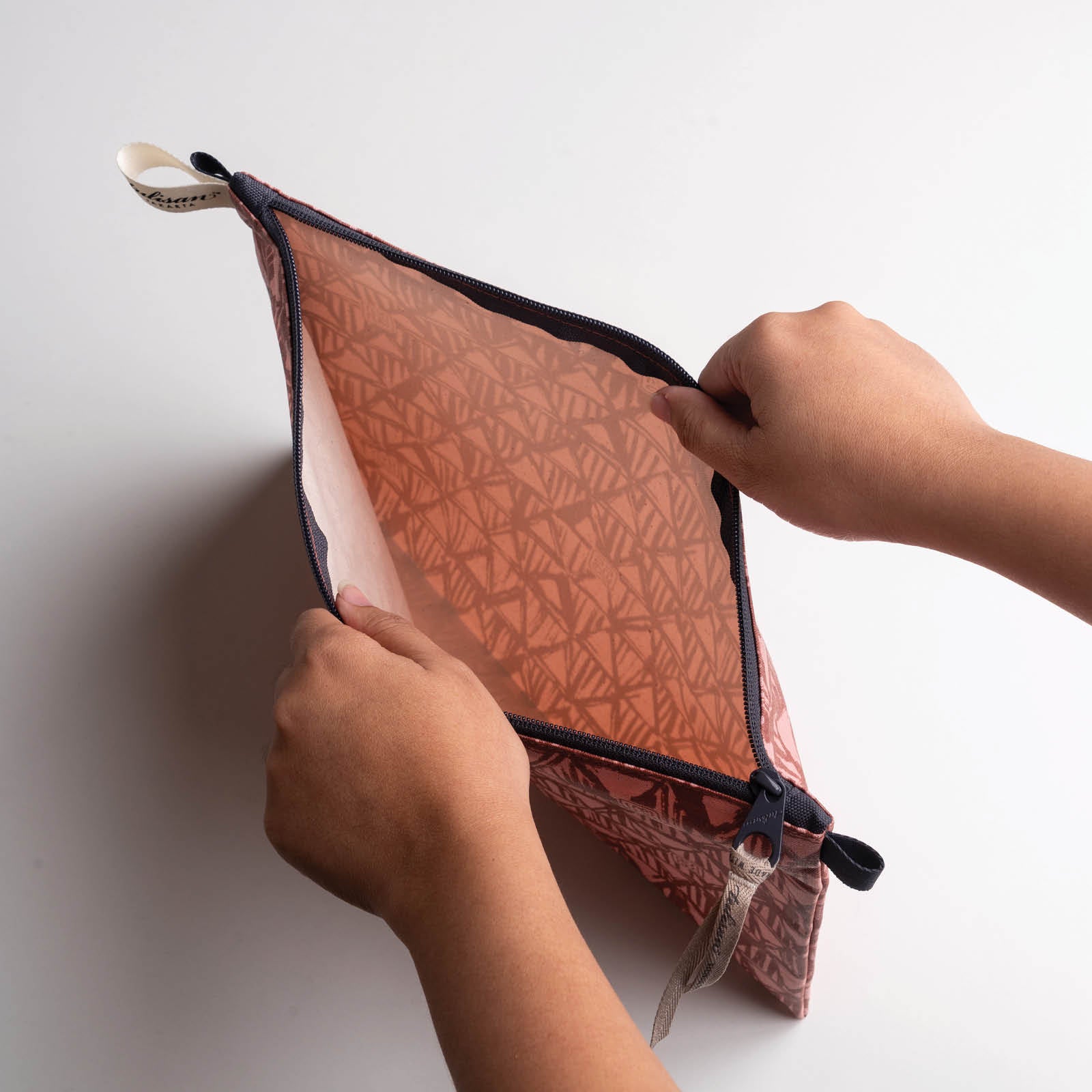 Alih - Large Pouch