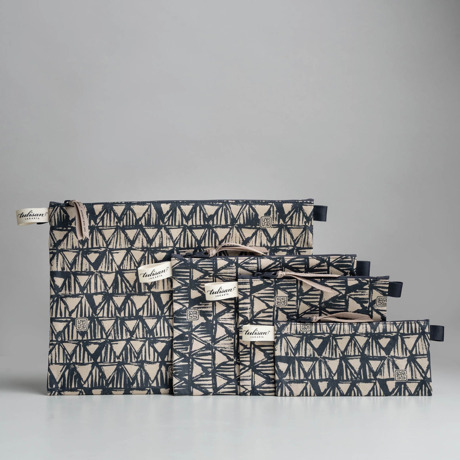 Alih - Medium Pouch