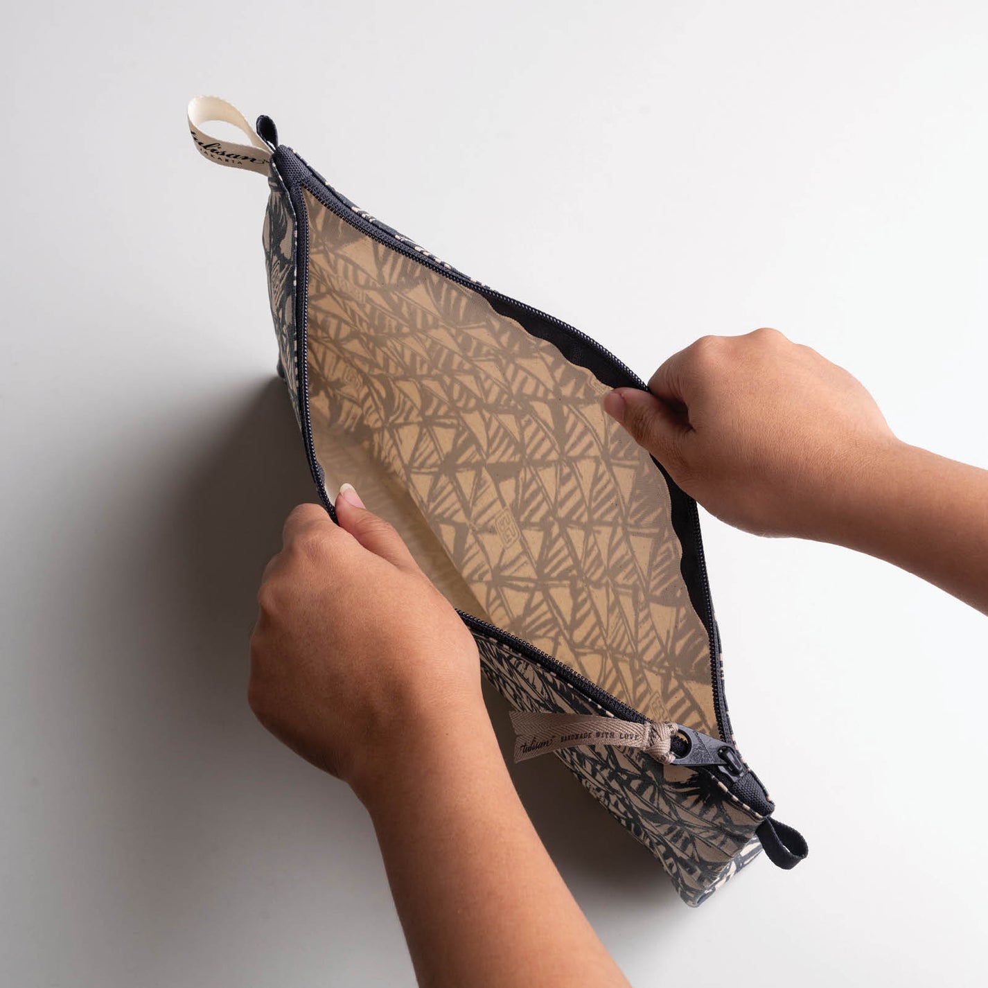 Large Pouch { X5+ }