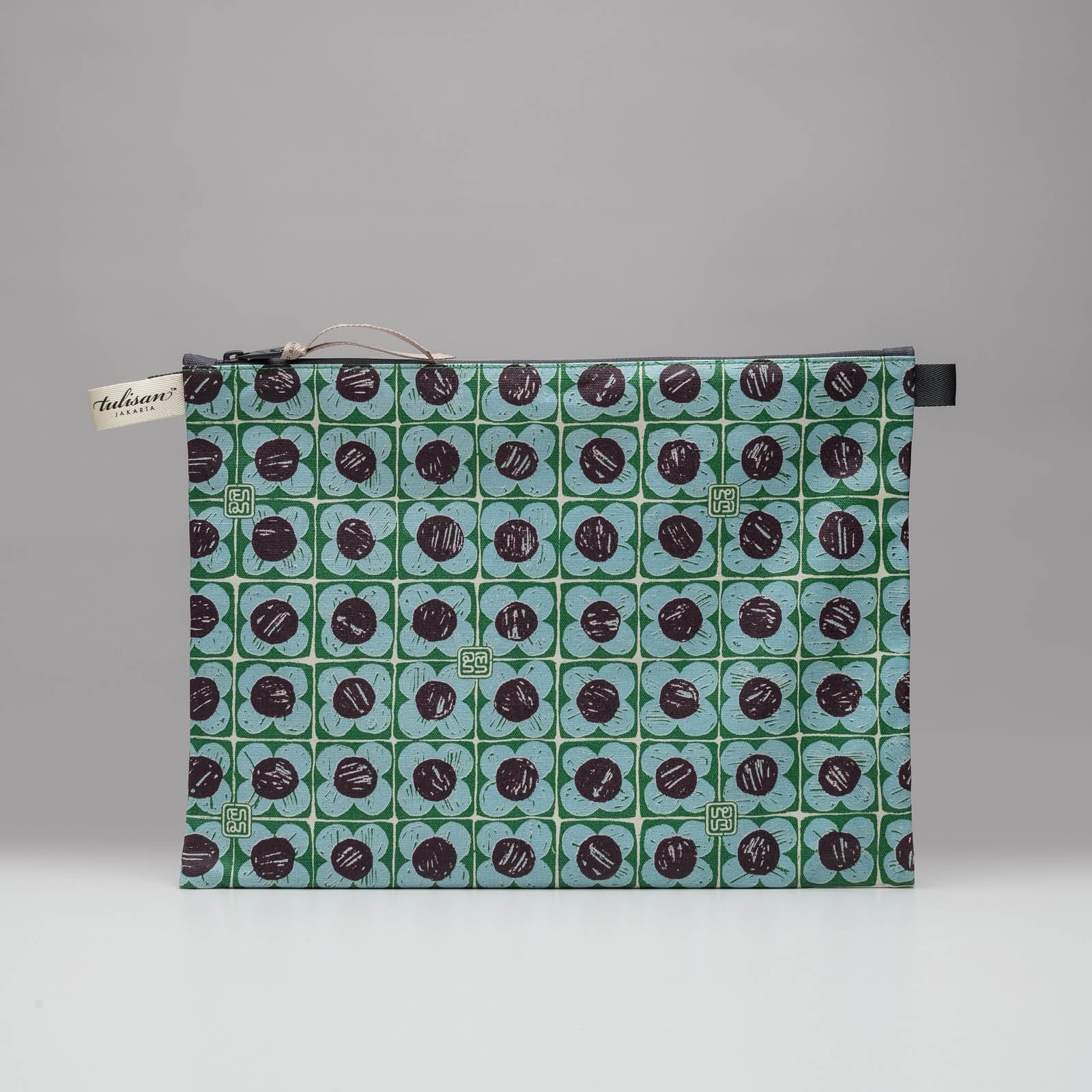 Large Pouch { X5+ }