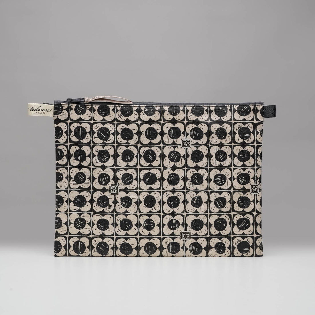 Large Pouch { X5+ }