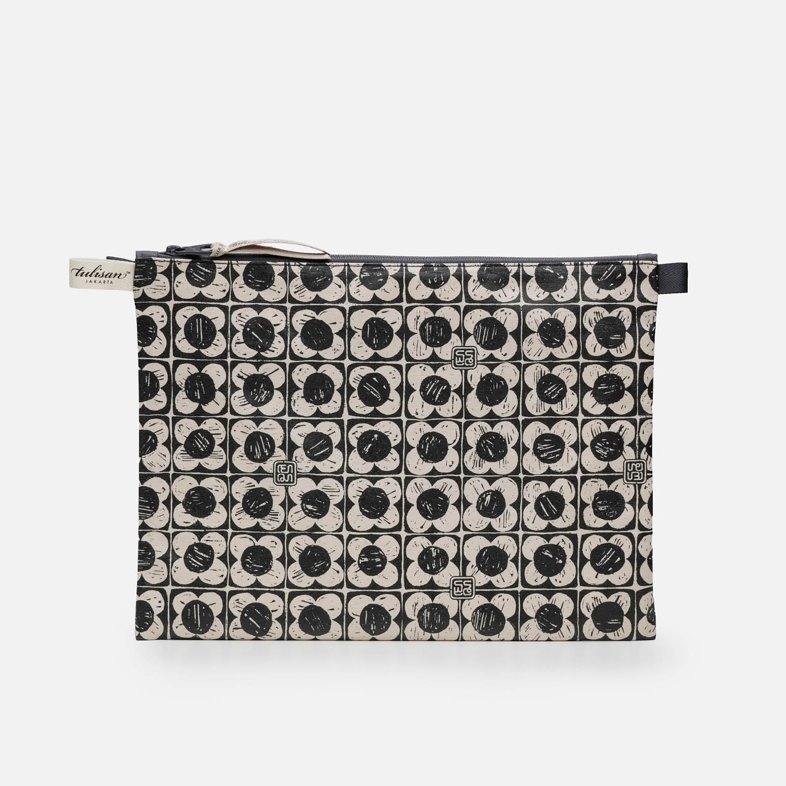 Bungaku - Large Pouch