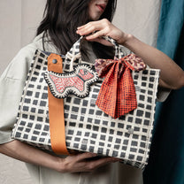 Postmo Kotak - Sartorialist Tote