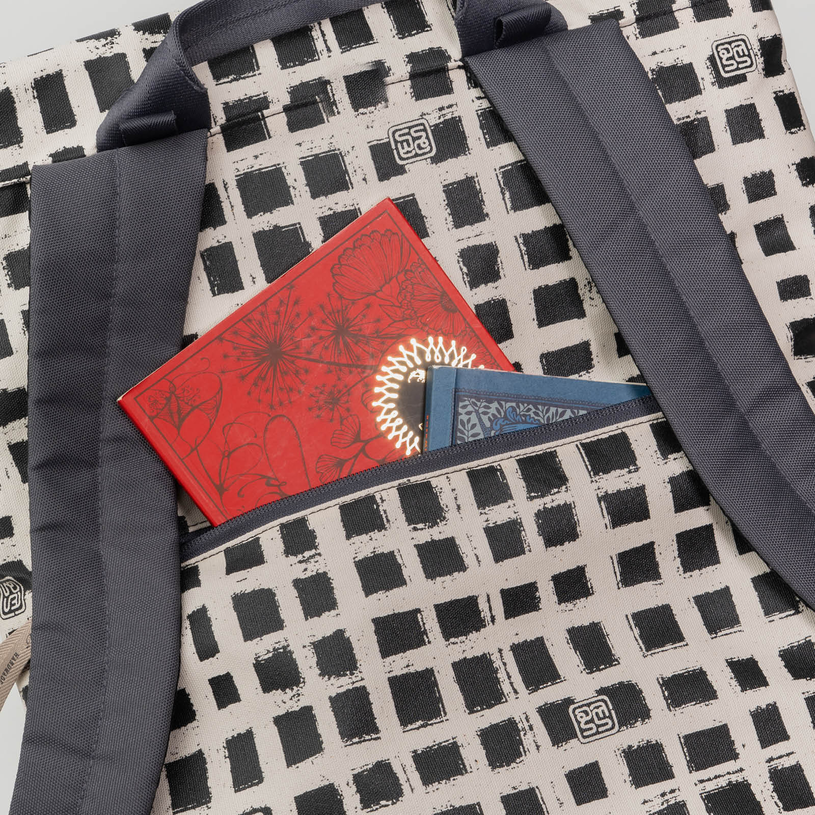 Postmo Kotak - Pedestrian Bag