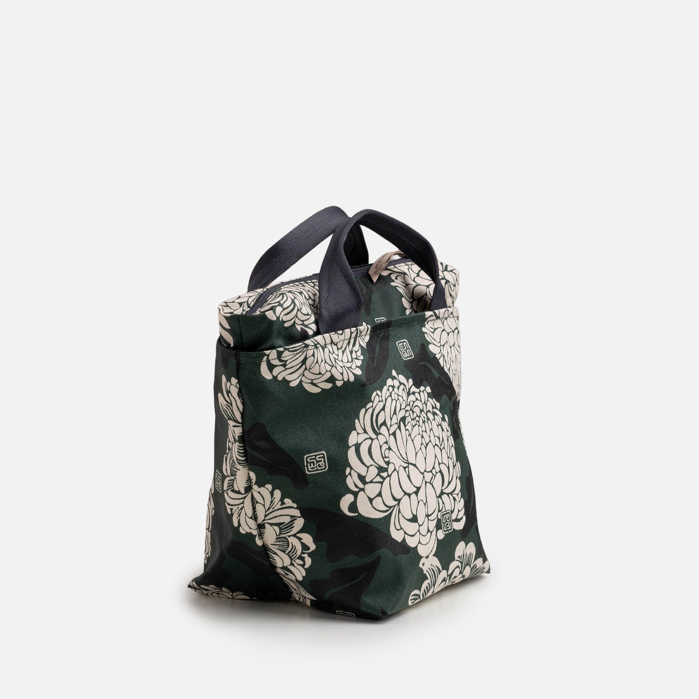 Cosmopolitan Tote { X5 }