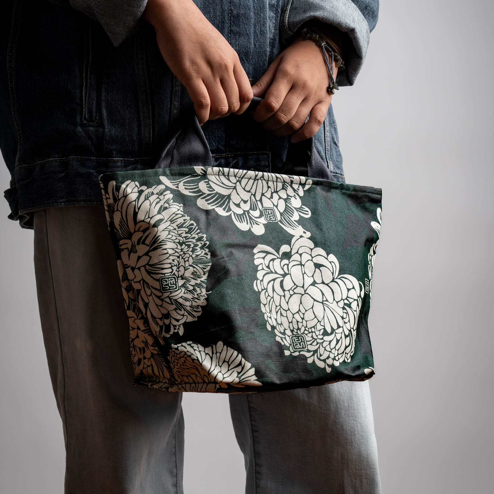 Seruni - Cosmopolitan Tote