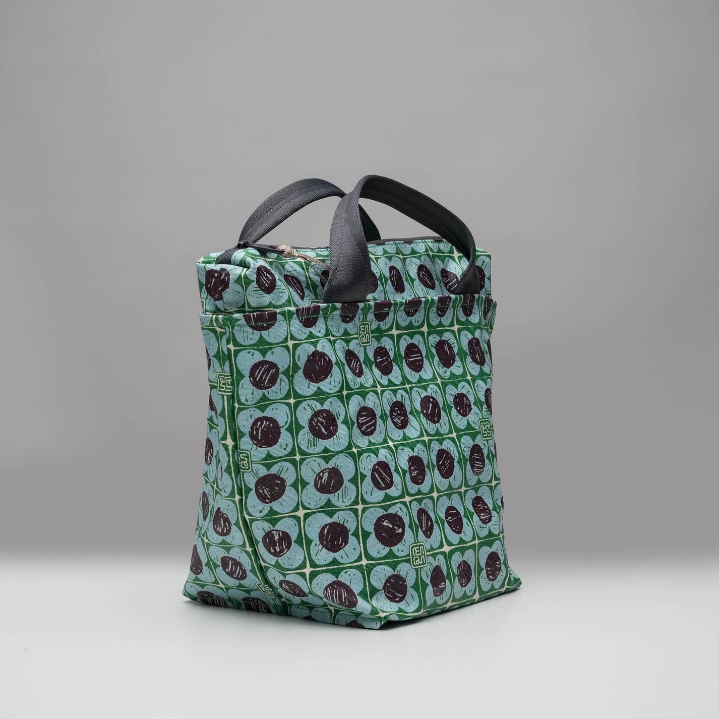 Cosmopolitan Tote { X5 }